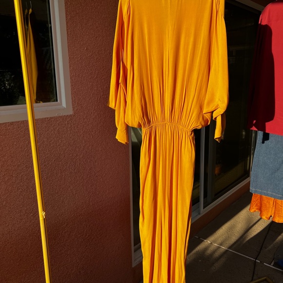 NWT SWF X REVOLVE Plunge Dress in Gold/Saffron, size 8 - Picture 4 of 4
